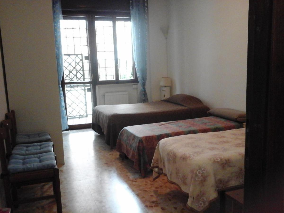 B&B Near Metro' Central Line - Only Wc In The Rooms 15 Minutes To Termini Station 20 To Spagna Square - In The Night Bus Roma Eksteriør bilde
