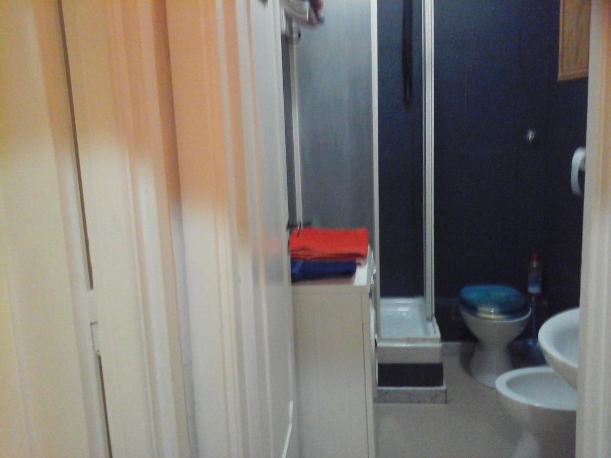 B&B Near Metro' Central Line - Only Wc In The Rooms 15 Minutes To Termini Station 20 To Spagna Square - In The Night Bus Roma Eksteriør bilde